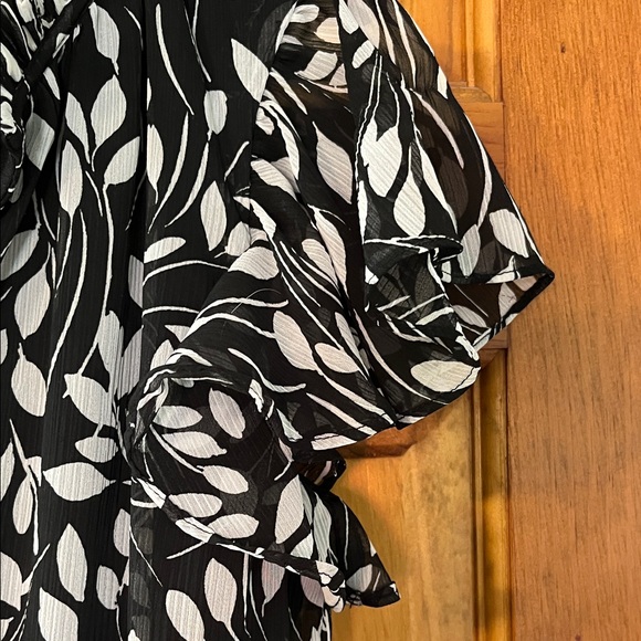 MSK Black and White Leaf Print Mini Dress - Picture 3 of 6